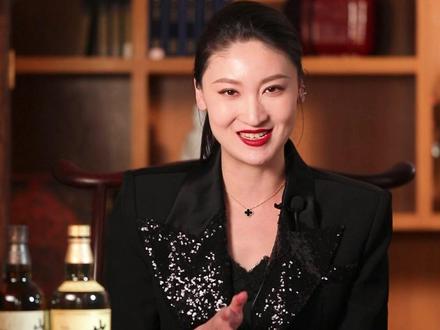 无底价有时也是一种最优定价策略,不仅考验市场,更是对委托人认知的挑战#拍卖师 #艺术收藏 #拍卖现场 #古董 #拍卖会