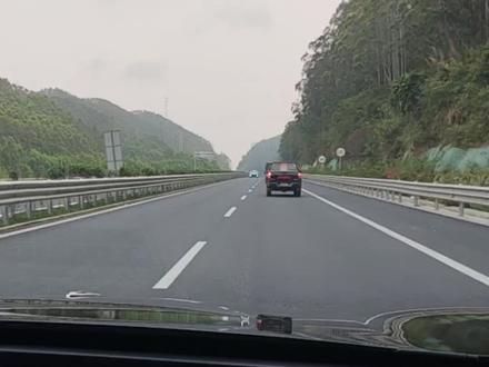 驻车非常安静,环境好温度适宜,还是免费的#快乐自驾旅行 #柳州 #免费露营地 #记录真实生活 #记录旅游足迹 。