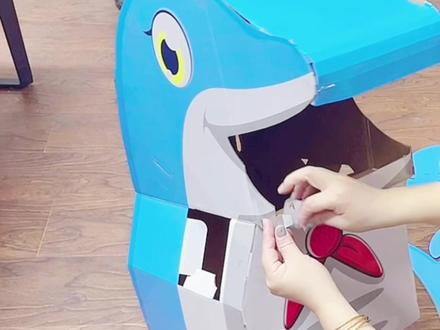 海豚安装视频教程3
#纸箱恐龙 #亲子手工 #手工diy #动手制作 #恐龙纸箱可穿戴玩具
