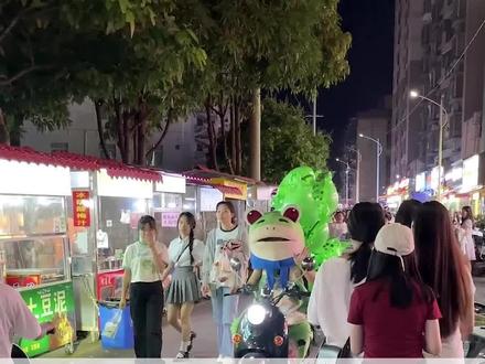 百色美食探店|右医后门夜市街,又叫那东巷,网红夜市,这里摊位非常多,种类也很多!从头吃到尾!#美食探店 #探店达人 #网红夜市