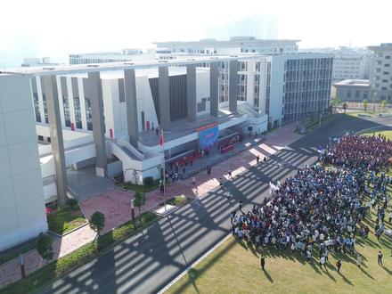 十六中运动会
无人机拍摄#校园生活 #我为我的学校打call #校运会 #最难忘的瞬间 #石榴