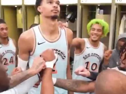 马刺重建报告(上):未来7年有12个首轮签和文班,为何重建进度却不尽人意#nba