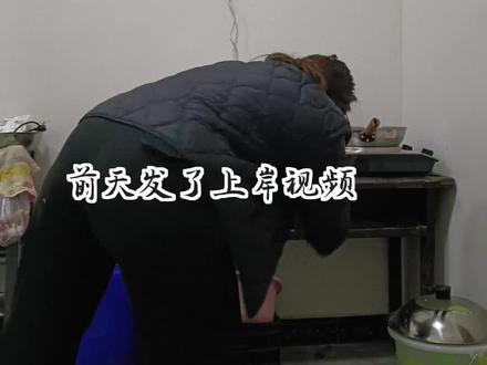 #备考经验
家人们,我笔试看的超格的网课,我个人觉得超格的网课讲的真的很细,能把课刷一遍就差不多80%的知识点记住了,所以网课就比较推荐超格哟。
时间方面,我是备考了一个月,时间很短,那个月是真的没日没夜的刷课,有时候刷到想吐,强度太大了,所以还是建议时间不要拉的太短了,以免知识点都过不完。面试的话报班,那机构的老师肯定会把你带好的。
祝所有正在备考的兄弟姐妹们都能早日上岸,也非常感谢你们的祝贺🥳