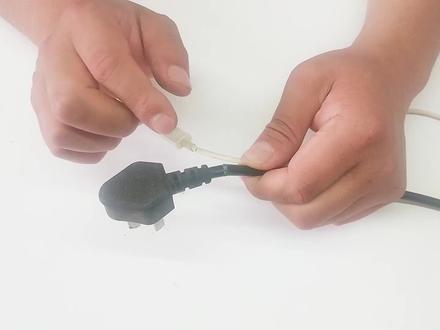 电线插头根部断了怎么办?教你简单修复一下,立马就变得非常耐用 #生活小妙招