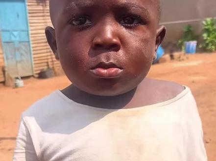 拽哥有多拽呢,挠胳肢窝都不笑,反观十二少嘎嘎嘎嘎嘎嘎#非洲十二少 #非洲拽哥 #哎呦喂你江哥