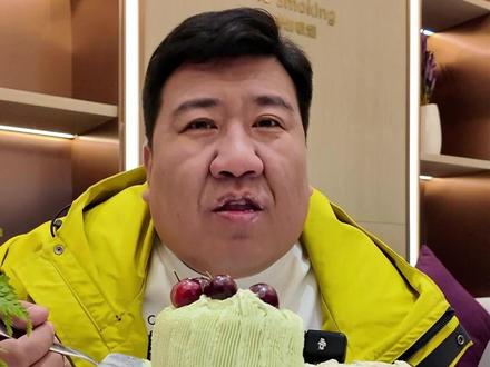 做幸福的人,吃幸福的蛋糕! #蛋糕🍰 #草莓蛋糕 #安吉幸蛋糕 #车厘子蛋糕 #丹东九九草莓