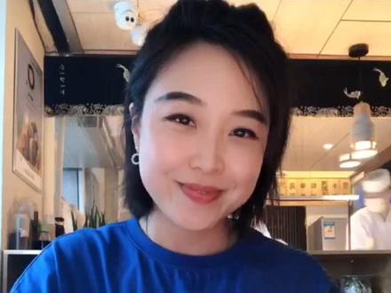 1💲怎么说?用one dollar可太不地道了!#学英语#英语