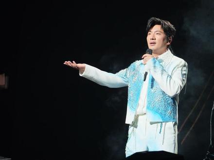 “海来阿木广州演唱会“分币不掏 又来了啊”
#海来阿木 #分币不掏 #来跳舞 #海来阿木广州演唱会