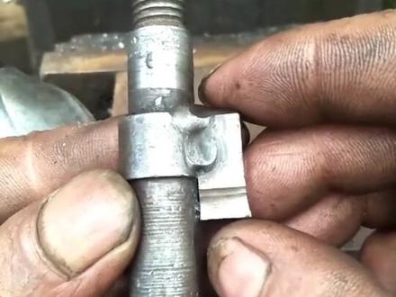 锪平,是一种加工工艺,很少有人知道,有的人买钻头,钻头任意改装,工件太少,不值得买,咱们这样做#钻头 #加工