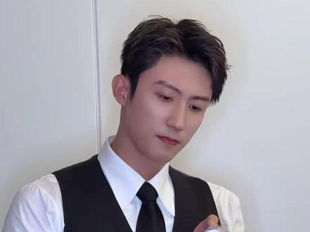 内娱颤抖吧,黄sir已经卷到太空了#黄景瑜 #黄景瑜真的要上天啊 #万万没想到 #震惊