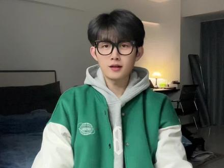 巨巨巨巨甜的《不灵不灵》手势舞教程来啦,快让你姓赵的朋友给你跳#不灵不灵手势舞 #blingblingbling是我手势舞 #甜甜的手势舞 #手势舞教程 #青年创作者成长计划