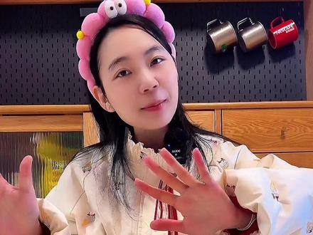 手指谣音乐律动~《好玩的皮球》,小朋友们,我们一起来玩皮球吧!#适合0-3岁儿童的手指操大全 #宝妈 #早教 #手指操 #启蒙