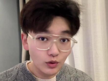 网红小澈被曝健康问题,其多名网红好友方圆、迅猛龙等被粉丝担心!3分钟梳理小澈事件背后的隐私与责任之争。#小澈 #网红 #吃瓜 #影娱热点团 #抖音精选app