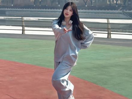 天气变暖啦去公园溜溜~#Clouds#李浩玮#夸夸鱼编舞 #青年创作成长计划