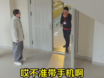 AI眼镜也能考试?谁的得分更高? #理想Livis #夸克ai眼镜 #乐奇ai眼镜 #科技轻体验