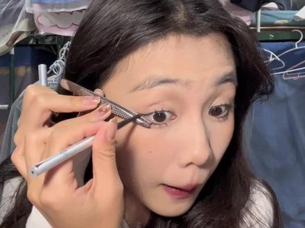 #内容太过真实 #小熊的奇思妙想 #真实还原 #宿舍日常@DOU+小助手