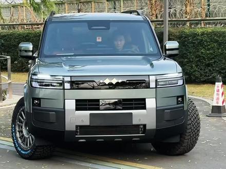 方程豹钛7更换20寸越野轮毂轮胎案例!素车安装,不刮不蹭!#方程豹钛7 #谜底魔毯#方程豹钛7越野