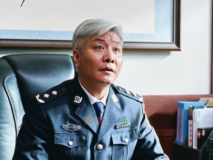 生命树:史局长为什么让白菊停职反省?因为他知道警队有内鬼! #好剧推荐 #生命树 #杨紫 #影娱年味不打烊 #了不起的精讲团