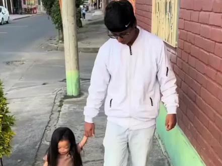 最萌身高差夫妻的危险爱情#纪录片#爱情