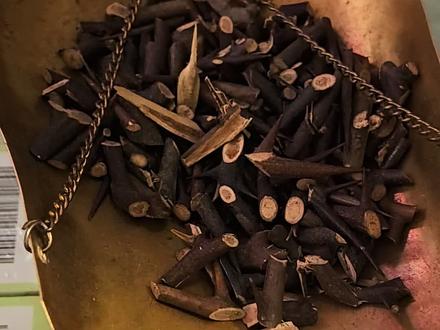 槐角+皂角刺+猪大肠头=字窗的死对头