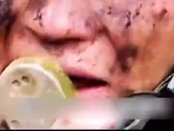 “连长,我一个人怎能守得住啊”