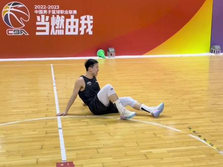 邬挺嘉狂揽1000元子 西导要掏兜儿了#中场投篮