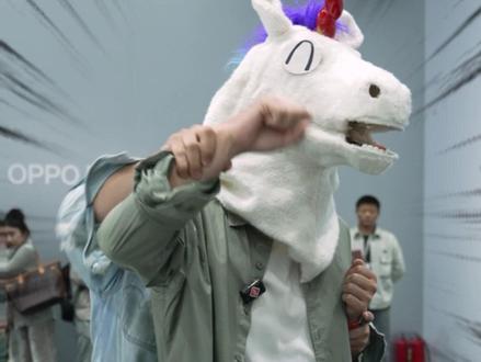 OPPO Find N6发布会后真机体验!听听用户怎么说 在 OPPO Find N6发布会后的体验区,我们聆听了多位“超级用户”的上手反馈。
从惊艳指尖的「无感折痕」,到重塑高效的「AI生产力」,所有的赞誉与期许,都源自最直观的交互。
最后还是欢迎大家到门店,亲自上手体验,我们相信,好的产品会自己说话。
我们的新品Find N6正在火热预订中,3月20日10:00正式开售。#oppofindn6 #毒角show #周意保