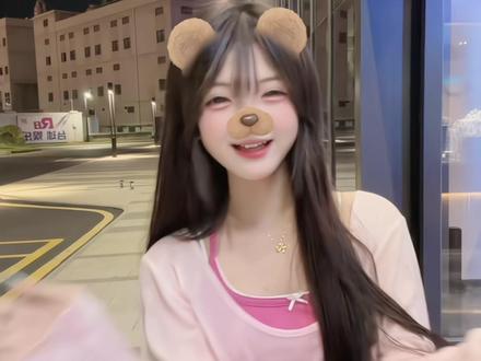 拨开天空的乌云~#萌妹子 #手势舞 @宋怡怡