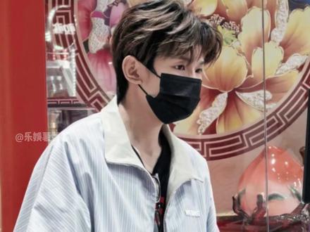 爱而自由的含金量还在上升 #王源#偶遇 #王源天津演唱会 #自由 #追星女