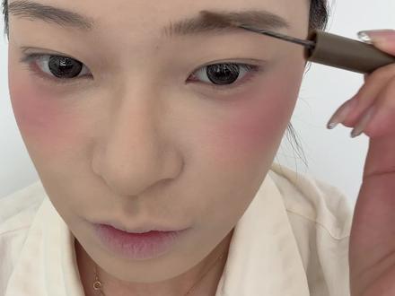 易如反掌的韩系水光感女团妆教程震撼来袭!
#新手化妆教程 #妆教 #韩妆 #韩妆教程 #追星女孩