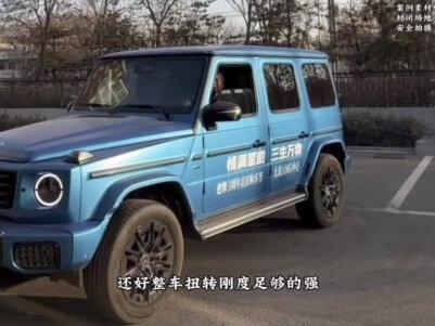 腾势易三方挑战6层香槟塔,稳如老狗,对比奔驰圆规掉头差距明显 #腾势N9闪充版 #易三方 #圆规掉头