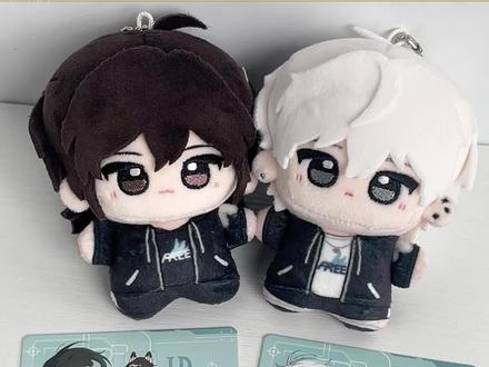 “时洛睡觉越来越喜欢挨着余邃,只要贴着余邃,他就能一觉好睡”,#冰冻文 太太画的好梦时间系列周边来了!冬日睡衣小情侣贴贴真是美死我了啊啊啊,套装内超多制品,还有动物塑套组!速来铁铁#直播 间拿下~#FOG #余邃 #时洛