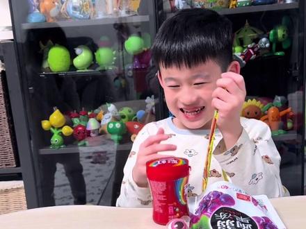 #吃糖果视频 #童年记忆小零食 今天来吃糖果 小朋友们也要少吃甜食哦
