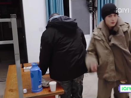 这群直男没轻没重的,别吓着我儿了
#刘耀文 #宇宙闪烁请注意