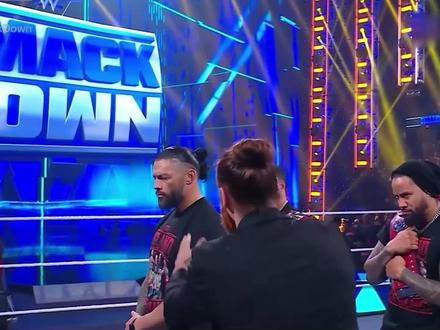 约翰塞纳霸气回归,重现经典五指击溃对手 #体育 #竞技 #WWE #格斗 #摔角