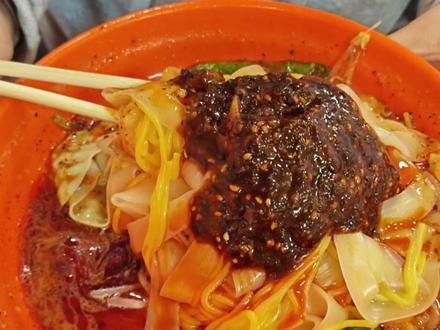 郑州别乱吃刘文祥!90%的人都吃错了 扇子老头避雷!金水区国贸360步行街刘文祥麻辣烫实测,避雷一下吧!有没有宝子吃到好吃的,给孩子推荐一下吧!#郑州美食 #郑州刘文祥 #紫薯精同款