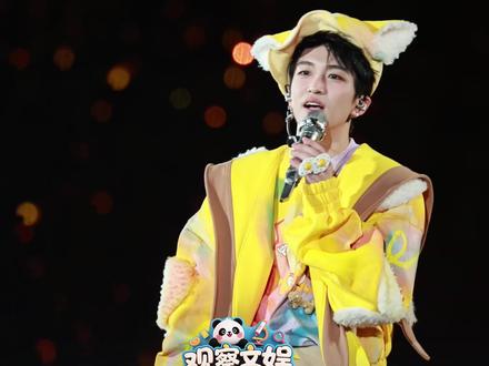 #黄子弘凡回应鸟巢演唱会质疑 年仅26岁就在鸟巢连开两场的含金量谁懂!有这样说做就做的行动力,做什么都会成功的! #黄子弘凡 #黄子弘凡鸟巢演唱会