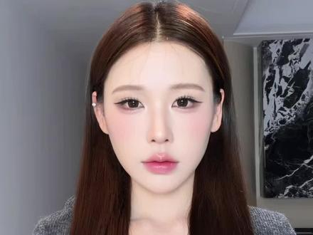 通鲨所有脸型的百搭刘海✂️➕打理保姆级教程
#自己剪刘海教程 #卷刘海教程 #齐刘海 #百搭刘海 #头包脸