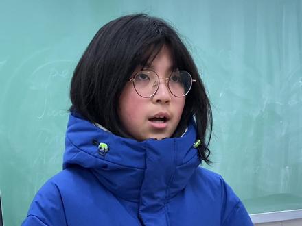 自大是对他人的傲慢,自卑是对自己的傲慢。#课前演讲 #记录校园生活 @抖音教育站