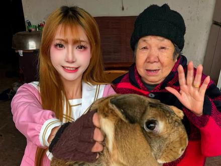 带20斤 巨型兔王回家看奶奶!!!给奶奶做麻辣烤全兔🐰