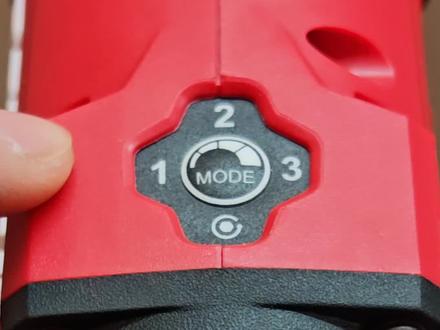 #罗特起子机 #罗特电动工具 @罗特工具旗舰店 再来看看S11起子机的转速和同心度 ,转速最高3900转,同心度也是比想象中的好很多!点赞