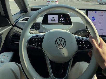 ID3通勤代步很好开,小小的停车方便动力也不错。 #大众id3