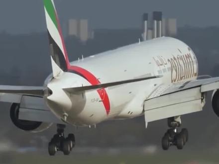 飞机百公里油耗是多少?#我是头条小百科