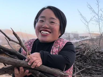 他们说山西穷,可我这个四川远嫁来的外地媳妇,偏偏为这片“穷”地方感到骄傲。#万飘 #我的乡村生活 #山西 #励志正能量 @黑牛 @山西文旅