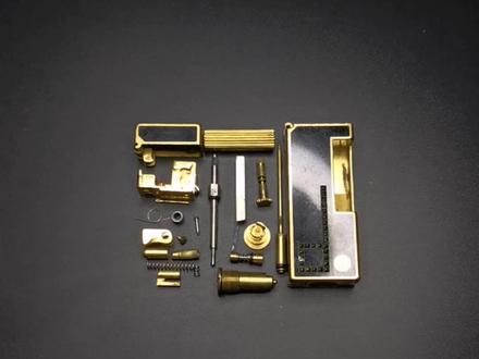 登喜路打火机维修,结尾有彩蛋。#打火机 #男人的玩具 #我要上热门 #登喜路打火机 #抖音小助手 #彩蛋