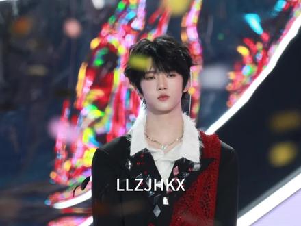 上次被关麦的这次我们唱回来😭🤲🏻
#张函瑞 #tf家族 #tf四代 #新音 #新年音乐会