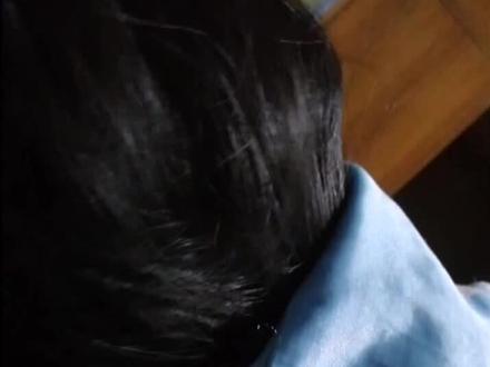 #奋斗最青春 看看海底捞的新员工多么努力,下班躺被窝了还在熟悉流程👍#海底捞 @DOU+小助手 @海底捞火锅