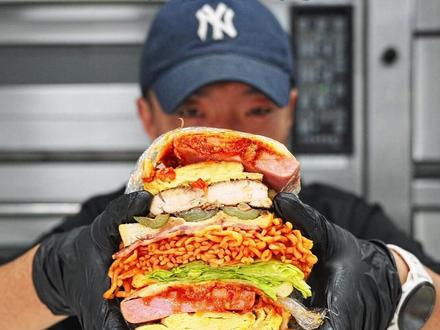 怪兽觅甜|馅料暴击!巨满足加厚三明治,口感丰富,解馋又管饱 #三明治 #火鸡面三明治 #怪兽觅甜 #手工面包 #奇怪面包商店