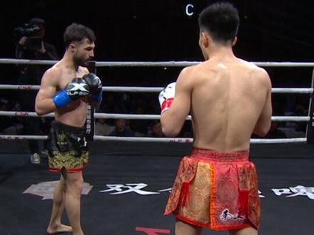 李江龙惊为天人的脚气攻击熏吐外国选手#昆仑决#昆仑决新春盛典#昆仑决世界冠军金腰带#李江龙