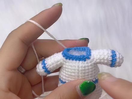 大白钩织教程(五)头部
#手工 #钩针基本教程 #大白#疫情早点结束